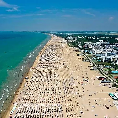 Hotel Tranquil For 3 Guests By Beahostrentals Bibione
